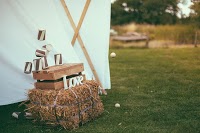 Box Clever Wedding 1075315 Image 4